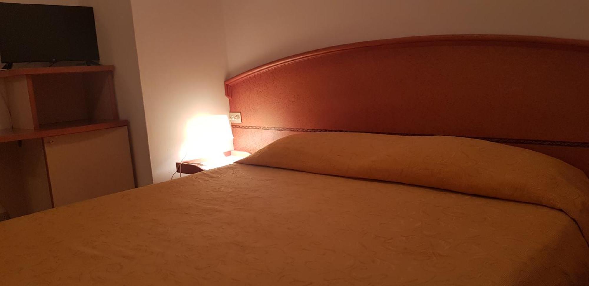 Hotel Monaco - Parcheggio Incluso Min 2 Gg ミラノ・マリッティマ 部屋 写真