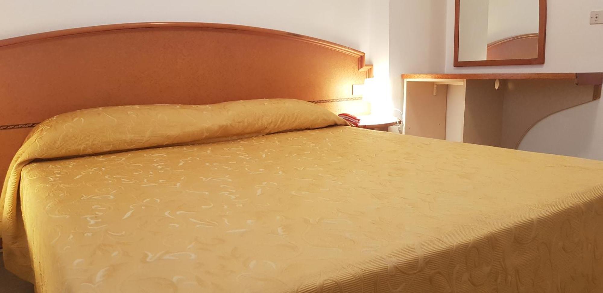 Hotel Monaco - Parcheggio Incluso Min 2 Gg ミラノ・マリッティマ エクステリア 写真