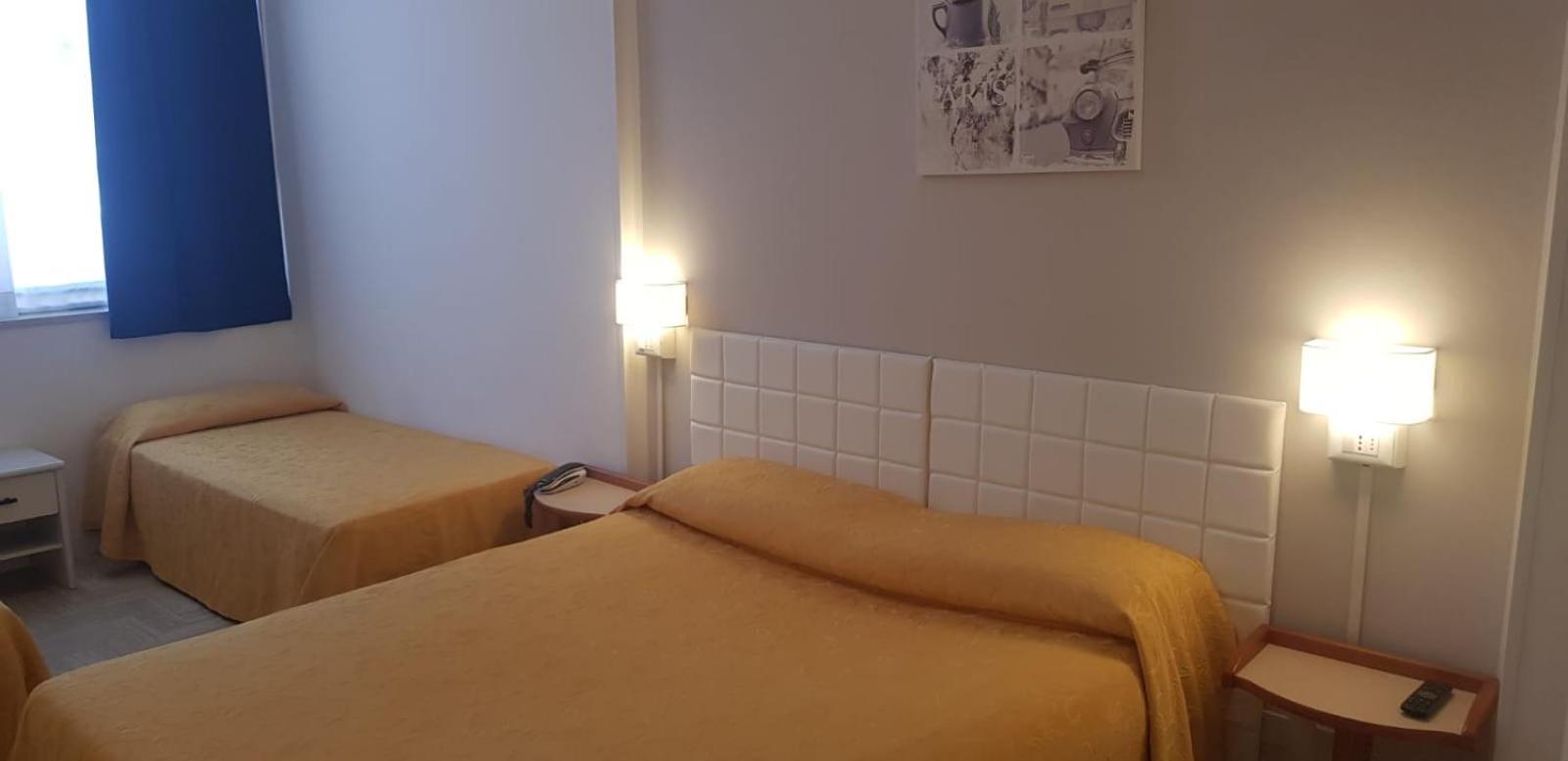 Hotel Monaco - Parcheggio Incluso Min 2 Gg ミラノ・マリッティマ 部屋 写真