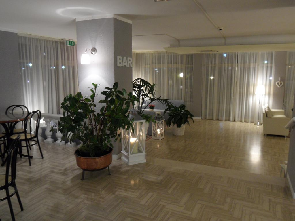 Hotel Monaco - Parcheggio Incluso Min 2 Gg ミラノ・マリッティマ エクステリア 写真