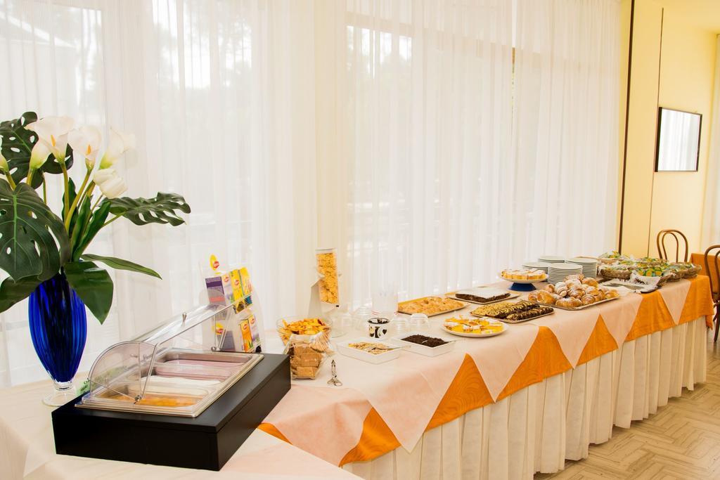 Hotel Monaco - Parcheggio Incluso Min 2 Gg ミラノ・マリッティマ エクステリア 写真